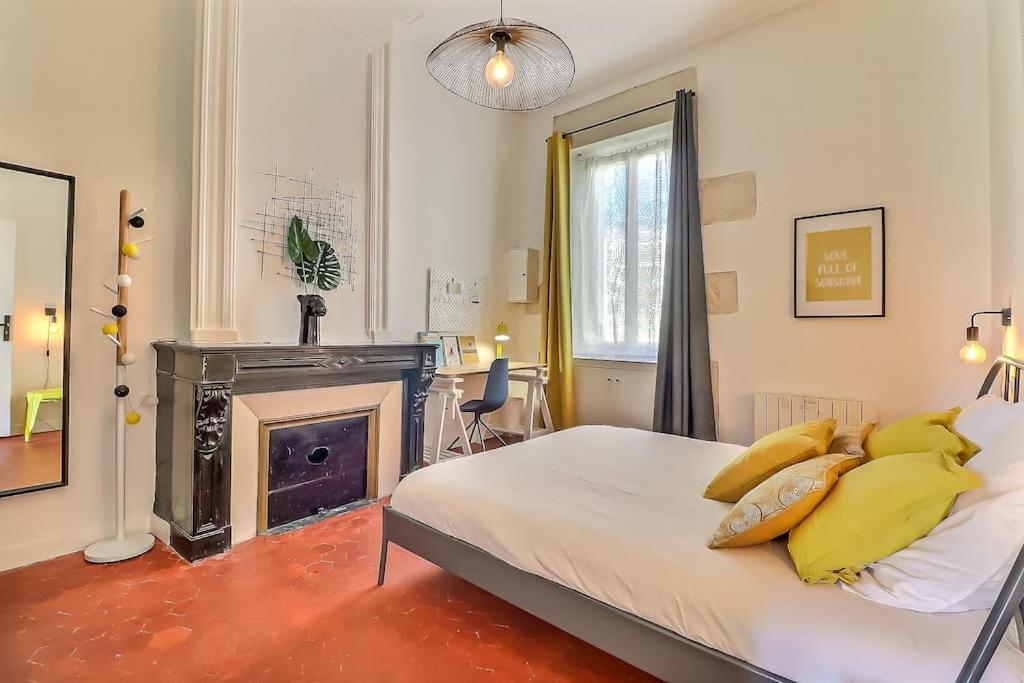 Le Yellow - Central - Climatise Nîmes Zewnętrze zdjęcie